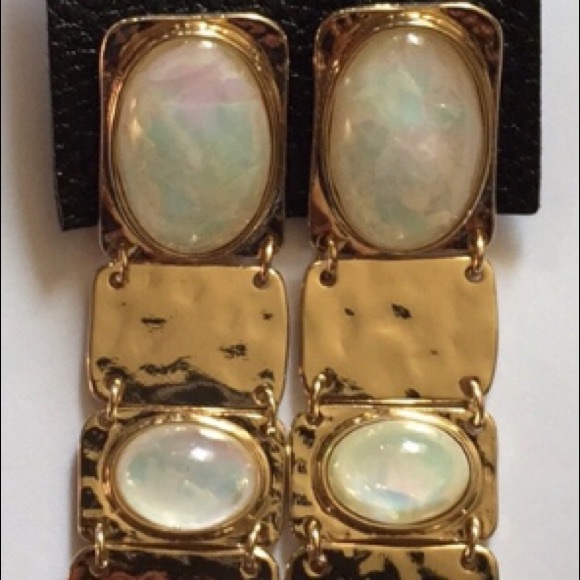 🆕 Free People Gold earrings opal color like stone - Picture 2 of 3